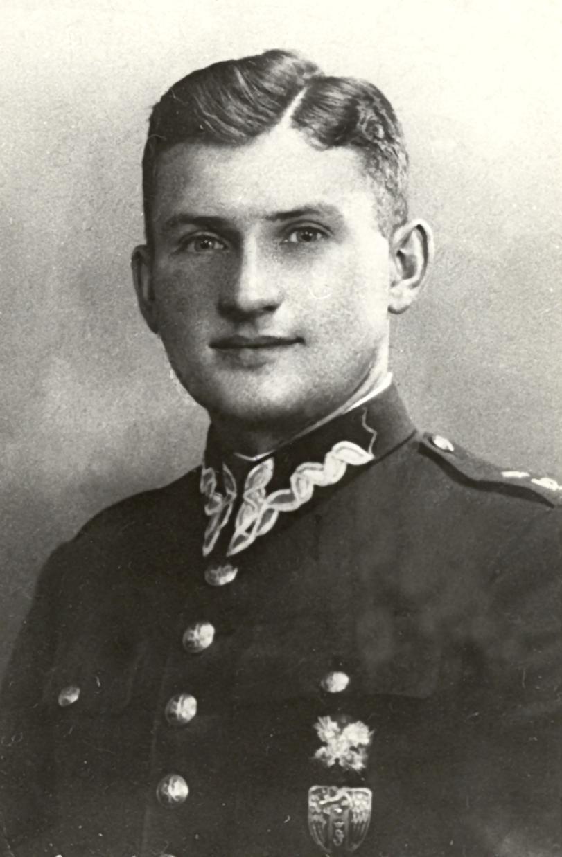 Łukasz Ciepliński Pług (1913-1951) Za zniszczenie sześciu niemieckich czołgów w czasie kampanii wrześniowej odznaczony orderem Virtuti Militari.
