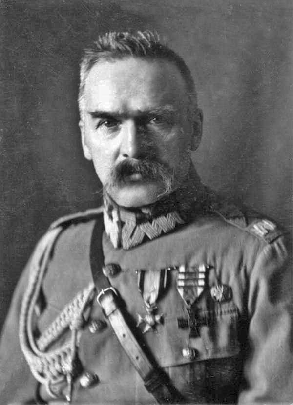 21.* W jakiej wojnie czynie brał udział Kornel Makuszyński?